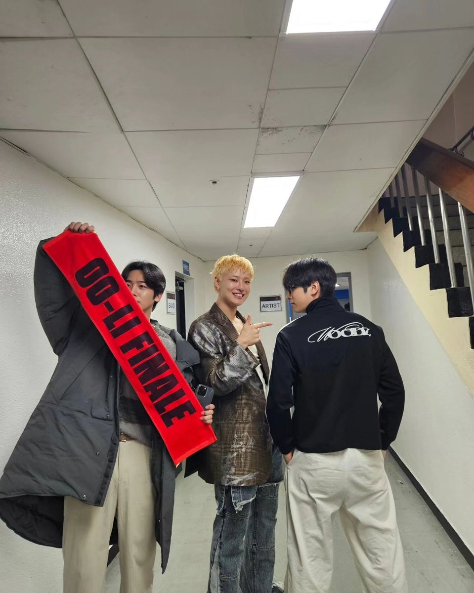 yo__thebest's tweet photo. 얘들아 나 운다ㅠㅠㅠㅠ 너무 좋은 공연이었고 너무 좋은 우정이었어♥️ 승연이 다치지 말고 잘 다녀와ㅠㅠㅠㅠ https://t.co/iIkMLPC5dl