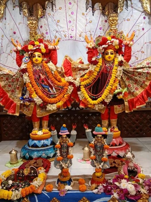JohnMar77301444's tweet photo. Sri Krishna and Sri Sri Gaura Nitai Daily Darshan
🙏🕉️📿🌞🩵
#ISKCON #HareKrishna #Krishna #Bhakti #Vedic #Vishnu #Vaishnava #SrilaPrabhupada #BackToGodhead #KrishnaConsciousness #NYC #Brooklyn #Queens #Bronx #StatenIsland #LongIsland #WashingtonDC #USA https://t.co/RgL0XJHPDO