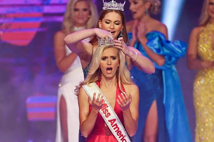 Congratulations to Madison Marsh of @thewhitneymarshfoundation on winning @missamerica 2024! Madison and her family started Whitney's Race in honor of her mother, Whitney Marsh, who died from #pancreaticcancer in 2018. They joined the WPCC in 2023. #EarlyDetection #HelloPancreas