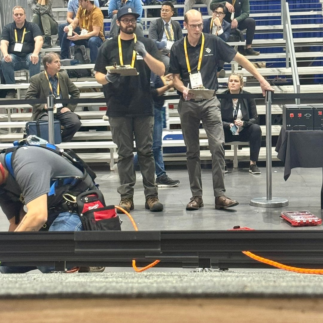 FlukeCorp's tweet image. Our very own Will White was proud to serve as a judge at this year's Solar Games at #ISNAESNA, an exciting #solarinstaller competition where teams build live residential solar and #energystorage systems. 

Impressive submissions from installers made it a tough decision for Will!