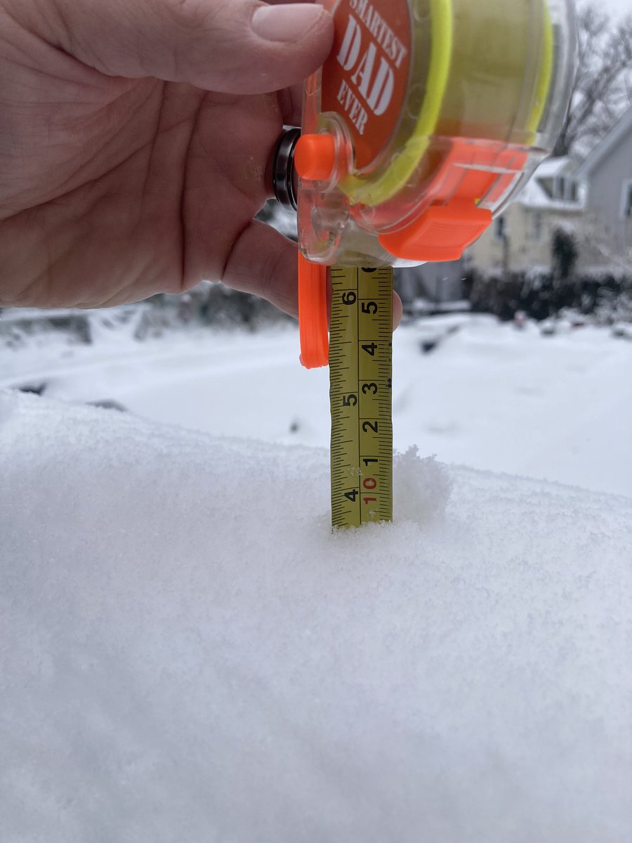 zack_depew's tweet photo. @NWS_MountHolly @6abcadamjoseph sitting a little over 3.5 inches in Palmyra NJ https://t.co/UReBNjA3zD