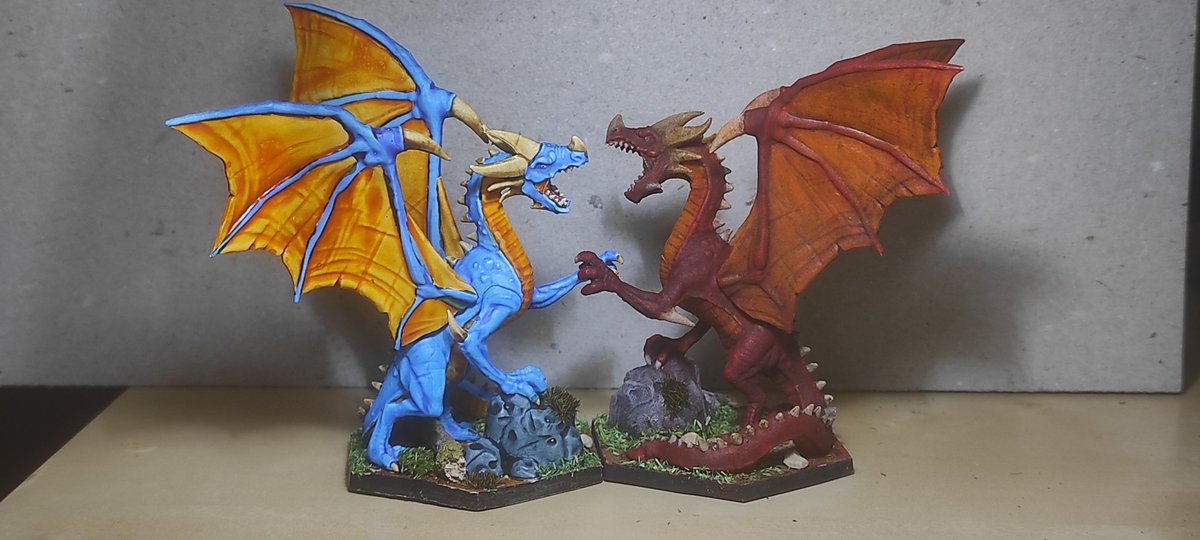 natxo1d10's tweet photo. Els meus primers dracs! 😍
Mis primeros dragones!
My first dragons!
#XpressColors #GameColor @vallejocolors https://t.co/vKCKgnaYiw