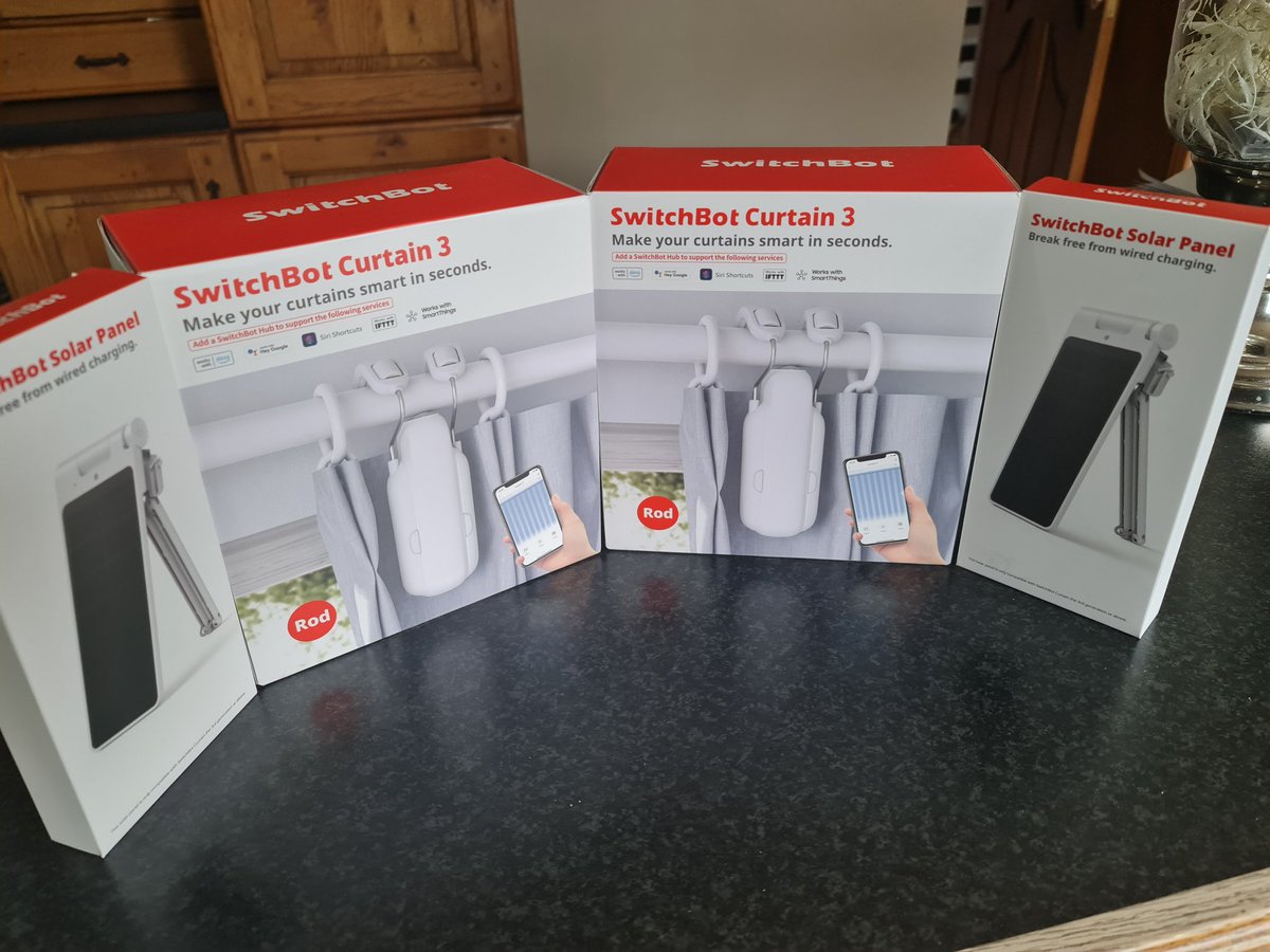 bmcomp's tweet photo. What a fantastic gift from @SwitchBot looking forward to playing with these over the weekend! https://t.co/QBsBix4upJ