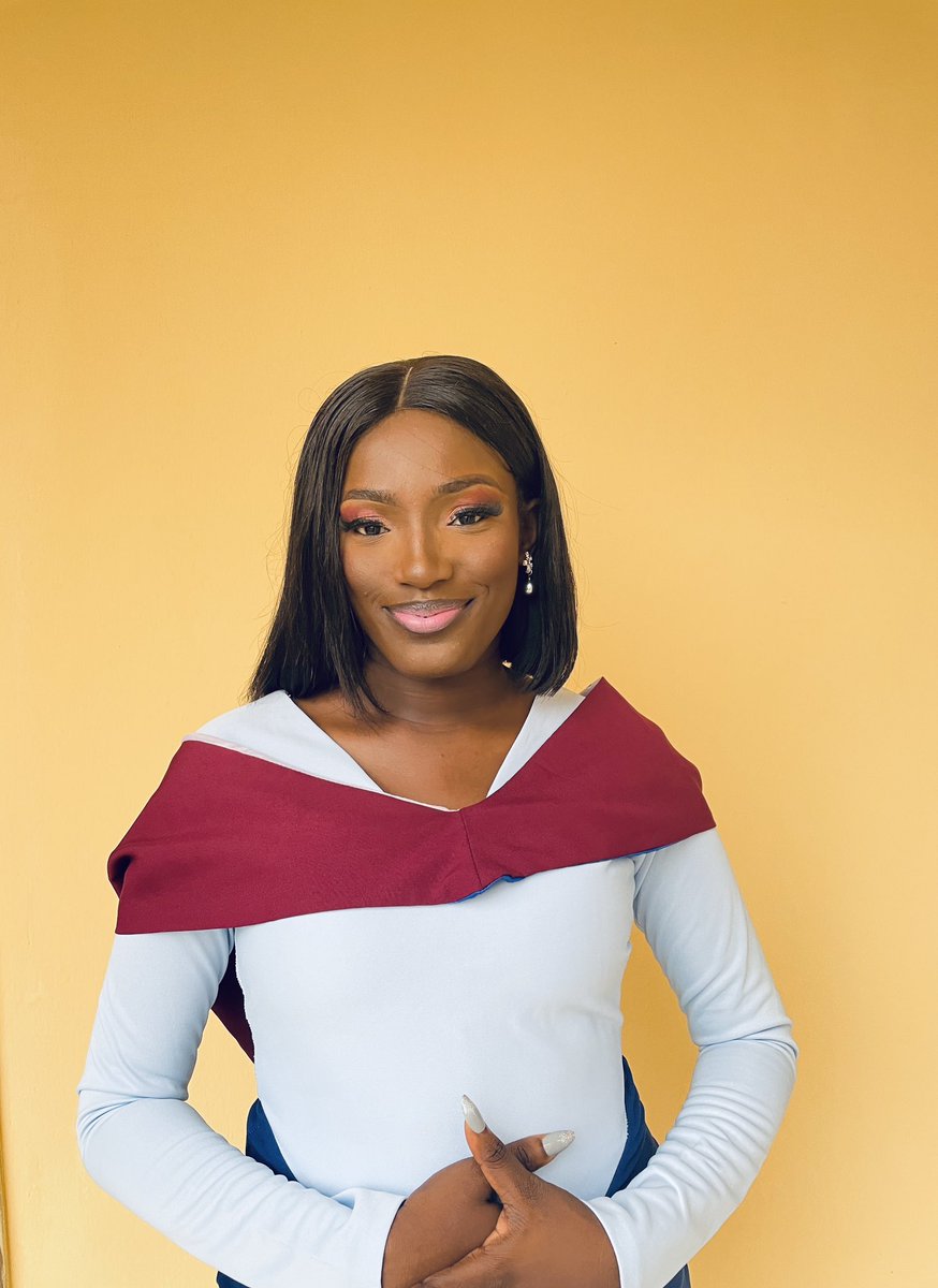 favourwarri's tweet photo. BSc (Hons) Computer Engineering in the bag🥰

I Graduated from the University of Lagos with 2nd Class Upper✨ 

I came I saw and I conquered and showed them say warri no Dey carry last. 😎😎 https://t.co/RgiMI60OkU