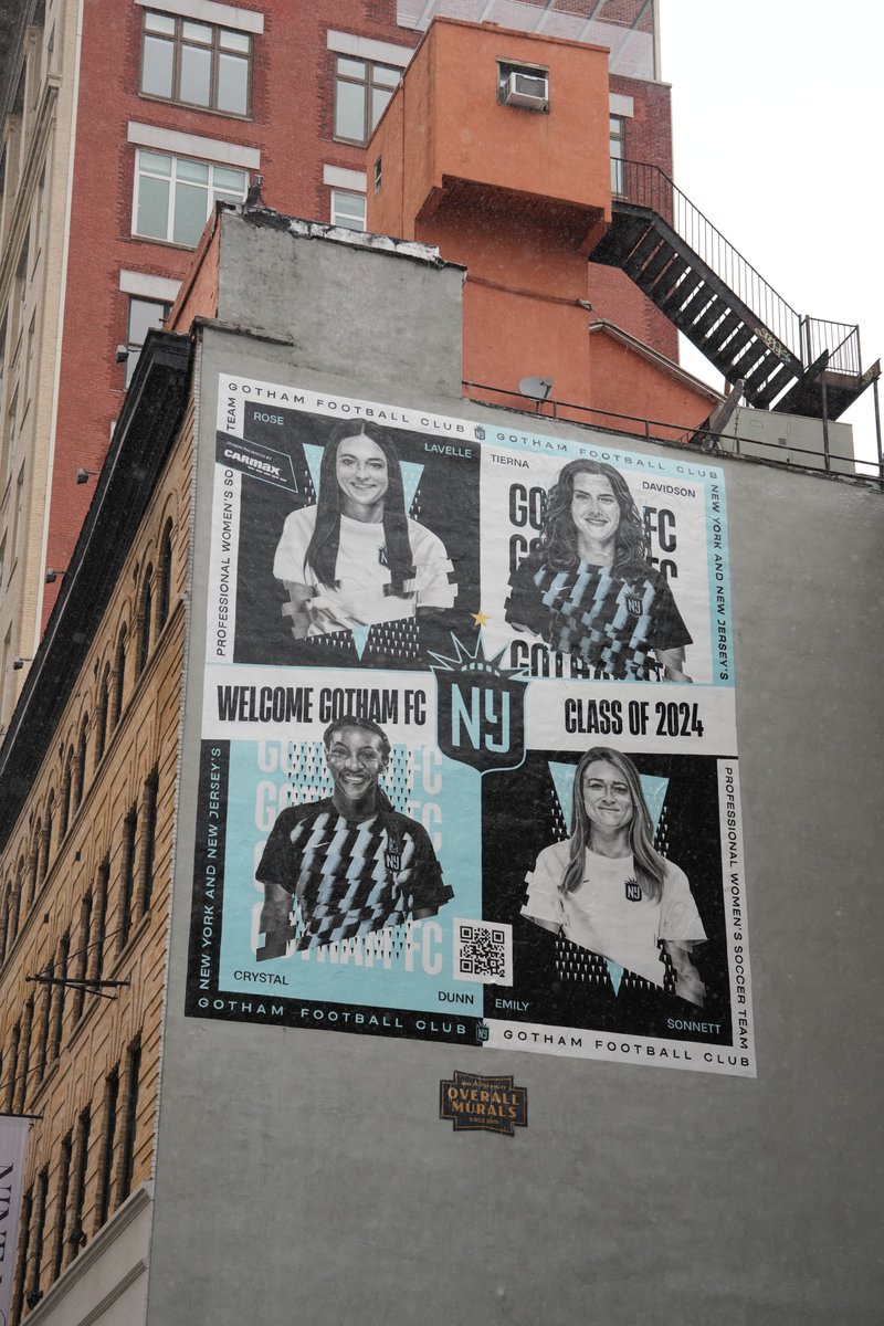 GothamFC's tweet photo. #Classof2024 is making their mark. Come celebrate with us by taking a photo and tagging us. 🖤

📍 Canal St &amp; Lafayette St

#GothamFC x @CarMax x @OverallMurals https://t.co/sudyTiXFx8