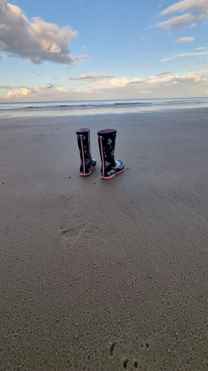 SandsSecret's tweet photo. #WKNDvibes #Cromer #Coast Book yourself time for a reboot #SecretSands sleeps 2 and #SecretShores sleeps 4. https://t.co/kZCjikHdef