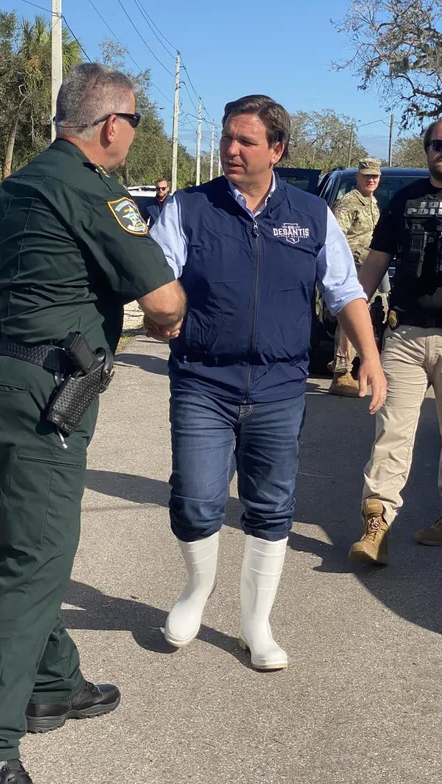 I actually really liked my snow boots until Ron DeSantis ruined it for me. Now I can't unsee.