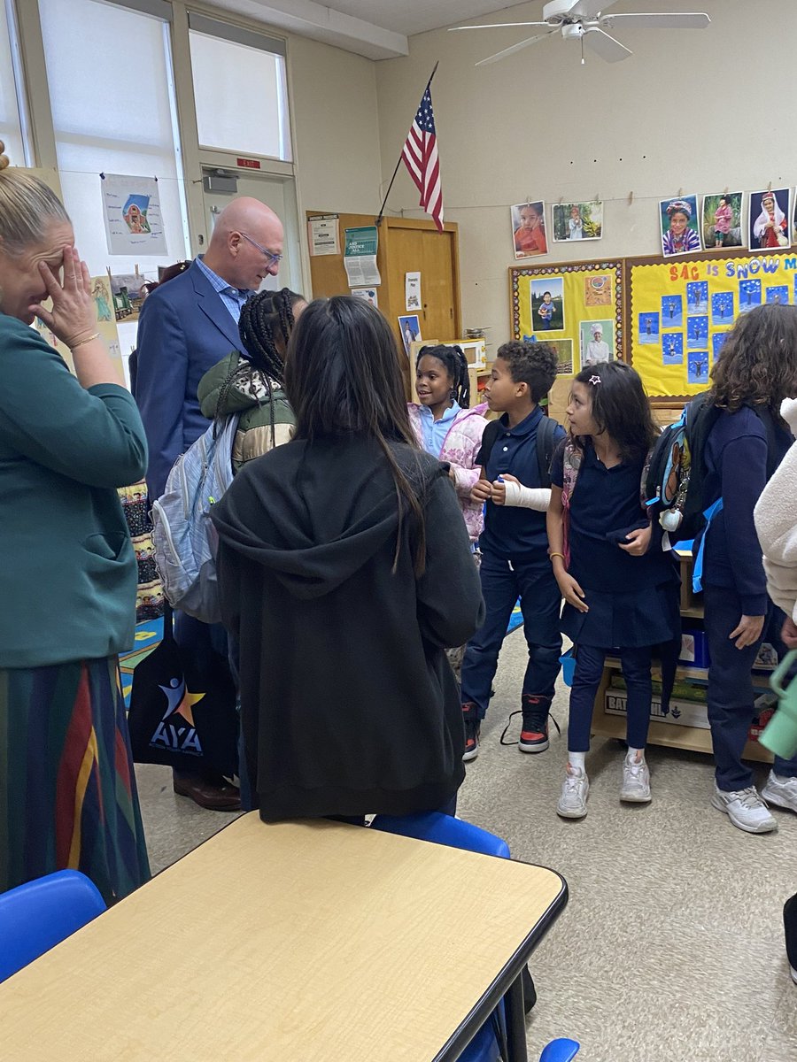 AYA_Programs's tweet image. Expressing gratitude to Michael Funk, the Director of the Expanded Learning Division (EXLD) at the California Department of Education, for his visit to AYA Long Beach WRAP. We greatly appreciated the pleasure of having him with us.

#aya #actionyouthamerica #afterschool #students
