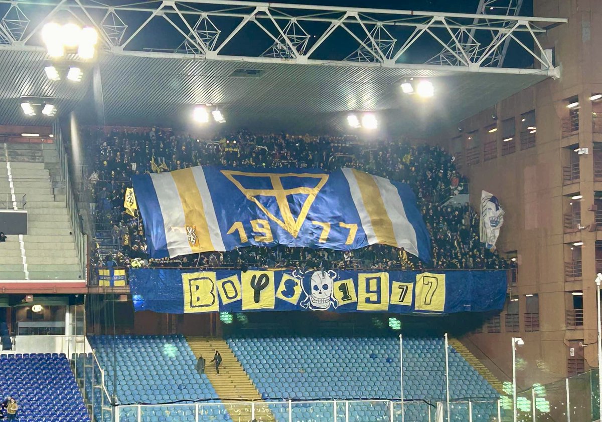 ultras1899_'s tweet photo. Sampdoria - Parme #SettoreOspiti #Parma #BoysParma #SampParma #ultras #tifo (19.0.24) https://t.co/lZX3mNg2f6