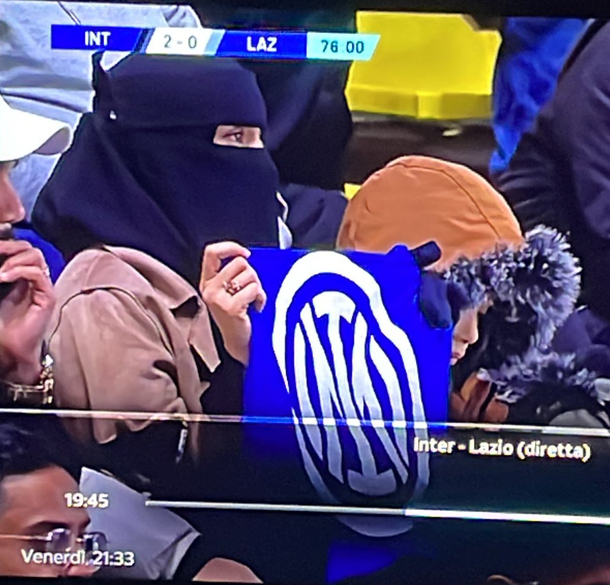 Marchettaccio's tweet photo. Il calcio moderno #SupercoppaItaliana #interlazio https://t.co/NrrzCdhVfb