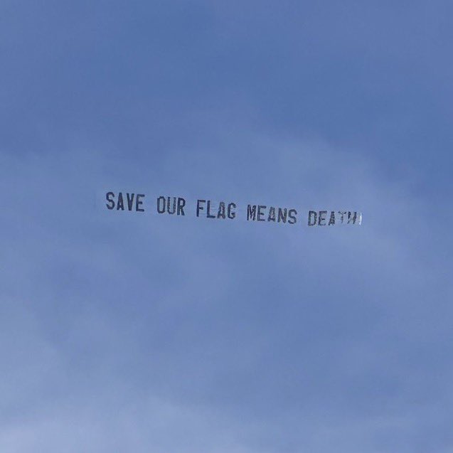 finethingsswell's tweet photo. OKAY GUYS WHAT IF WE MADE THIS OUR BANNERS??? 

IM DOING IT NOW LET ME KNOW IF YOU DO ❣️❣️❣️

#RenewAsACrew #SaveOFMD #SaveOurFlagMeansDeath https://t.co/x4ZRisiQlO