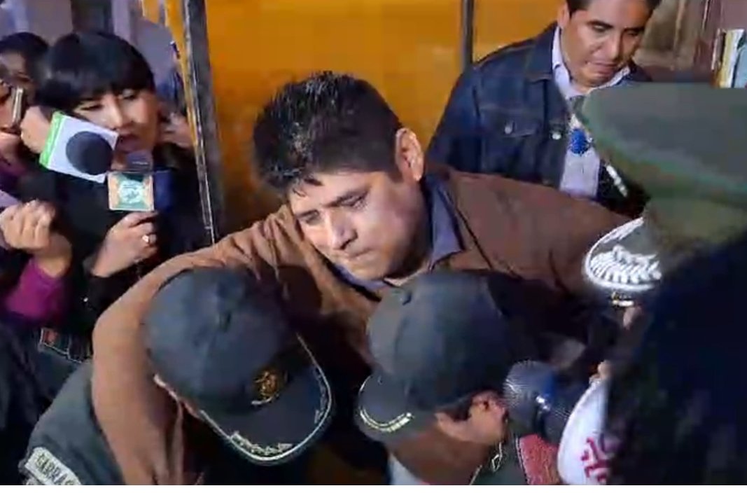 AviyunaChavez's tweet photo. En el mundo al revés los inocentes se autoinculpan para que los culpables estén libres de culpas https://t.co/juPdfRsdwP