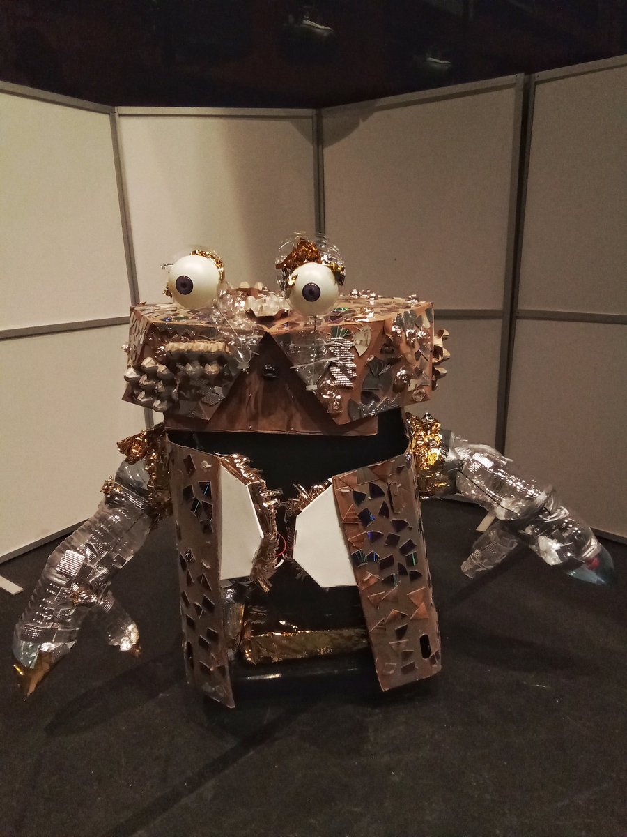 Jean_no's tweet photo. Expo "ma maison en carton, mon quartier en 3d" par les @ateliersgeeks, aux Studios 240 à Cormeilles-en-Parisis (après le départ des visiteurs).
Jusqu'à dimanche. https://t.co/uh0PTBSNTI