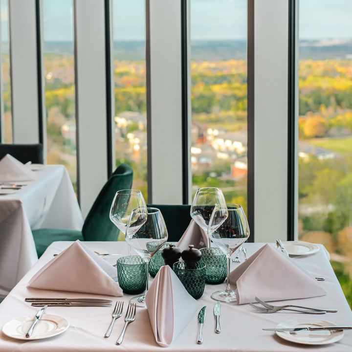 Dine in the sky during your stay at Hotel La Tour! ✨
Enjoy a mix of modern, seasonal dishes at Fourteen Sky Bar and Restaurant paired with your favourite signature cocktails. 🍹
#HotelLaTour #FourteenRestaurant