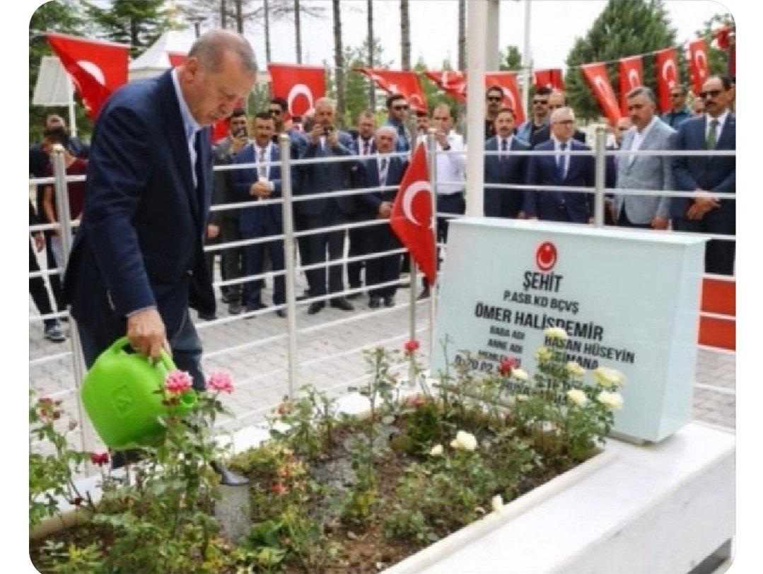 Aslında Sayın Cumhurbaşkanı, 8 haziran 2018 Kayseri komando Tuğayında yaptığı açıklama da ; Astsubaylara verdiği sözün üzerinden yaklaşık altı yıl geçmiş olmasına rağmen, unutmuş değil.!   Tazminat sorununun çözün için elinden geleni yapıyor. 🇹🇷🇹🇷