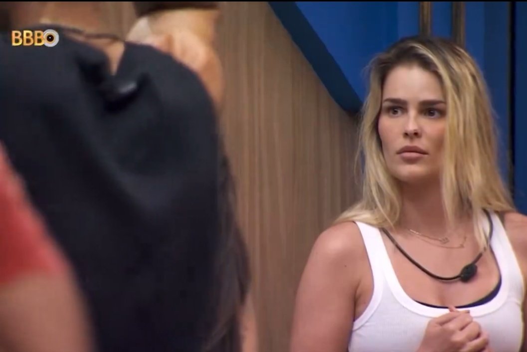 marimooncat's tweet photo. @palmeiritta "esse programa é minha cara, é baseado em mim tenho certeza" 

minha honesta reação https://t.co/nbvKogP9Fc