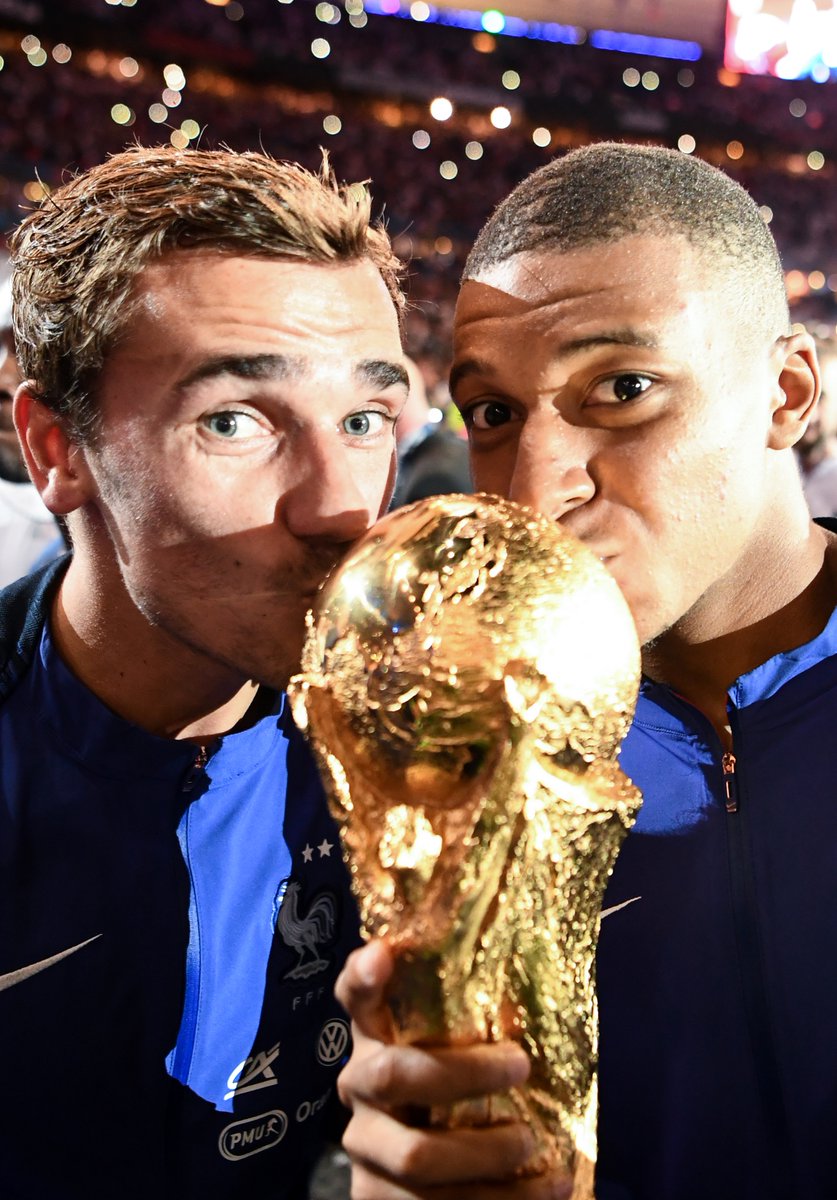 🇫🇷 @AntoGriezmann 🔗 @KMbappe 🇫🇷