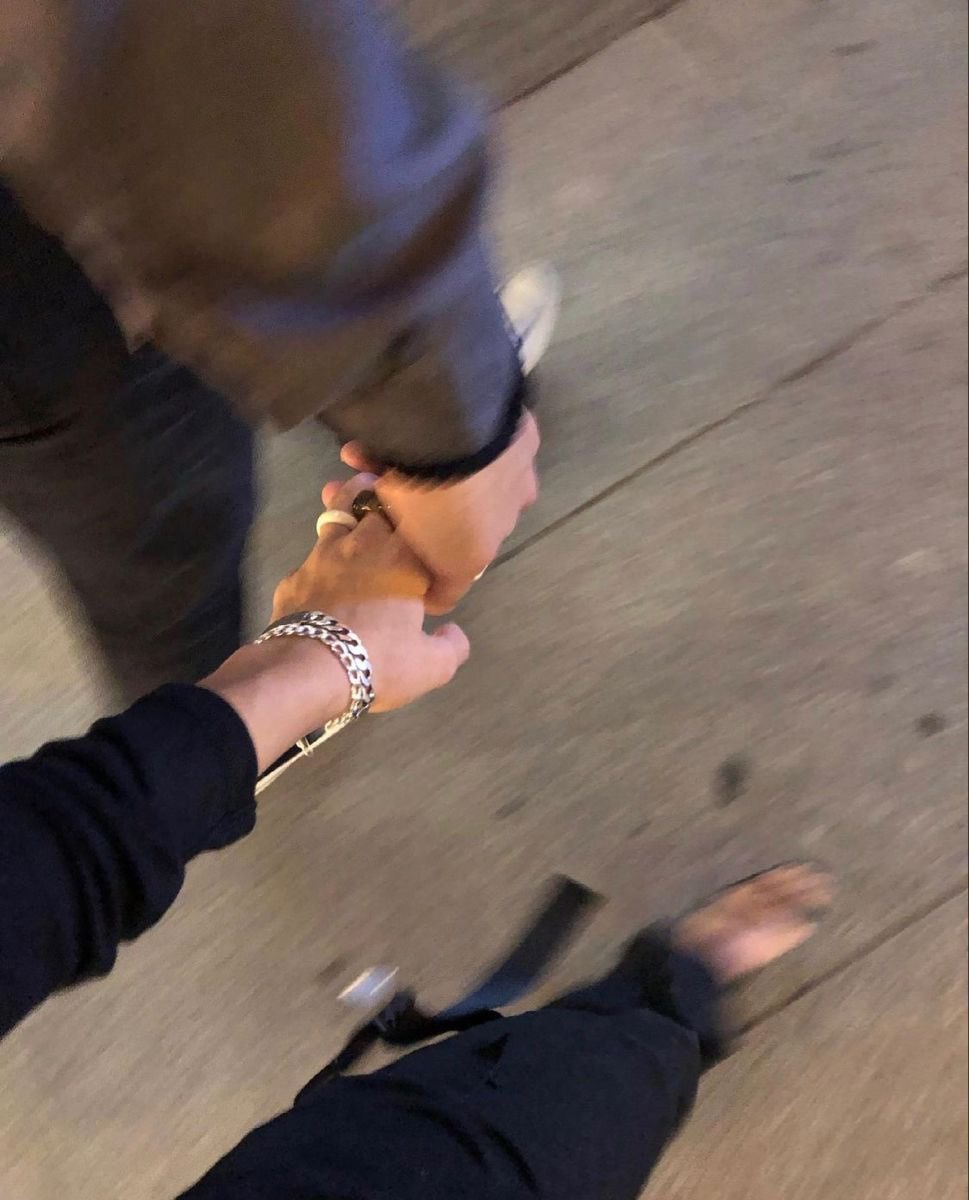 liiz8o's tweet image. night walks