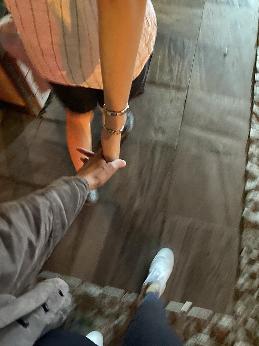 liiz8o's tweet image. night walks