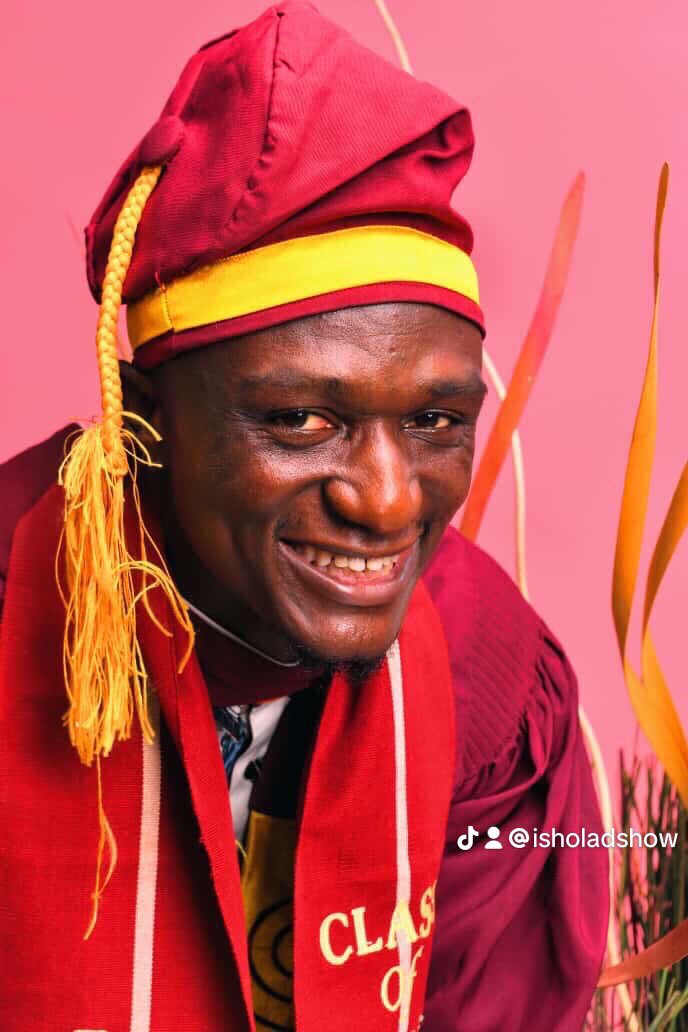 isholaolumide's tweet image. Missing out on a First Class by just 0.03 is tough. But I won’t let this define my success. 
 I've got this! 💪🌟