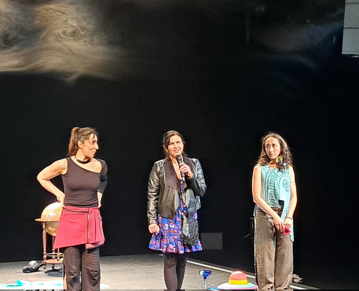 Primer estreno del año #MarinaeIsabel de <a href="/Barbaralio/">Bárbara Colio</a> con #carmenmastache y #analigia en 🎭👏👌 ♀️ <a href="/teatroinbal/">Coordinación Nacional de Teatro</a> <a href="/elteatrocdmx/">Cartelera de Teatro</a>
