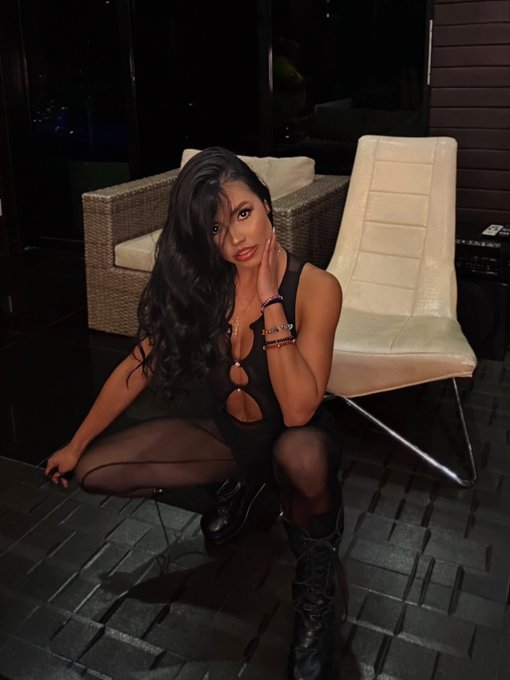 Something coming soon! It will blow your mind! 🤯🖤 https://t.co/Qi1qQPcXWk<a href="/tag/rt"class="tags"><span>#rt</span></a>