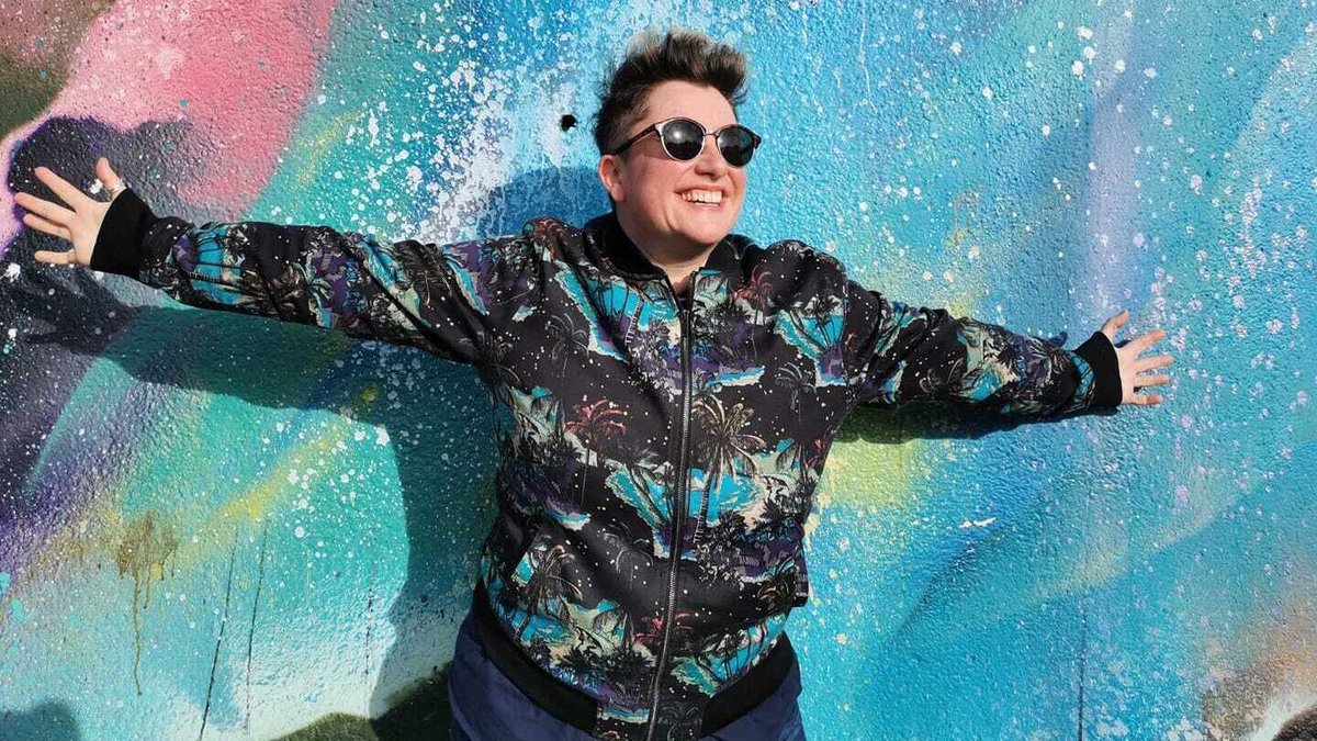 rte2xm's tweet photo. She's back and she's got a great show for you this morning featuring @wearevillagers, @DefNettleBand, @hantthemusic and lots more.

Join @KateBHdj at 10am for The Kate Brennan-Harding Show.

Listen: https://t.co/vuDo7kIrD0 https://t.co/m1viNrUyRz