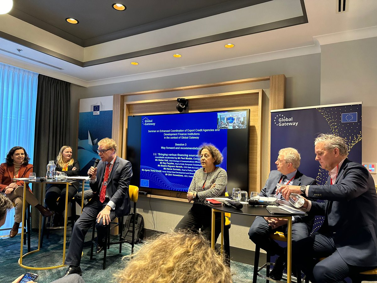 Anissa_Bougrea's tweet photo. Evaluating today's #GlobalGatewaySeminar, it's clear the EU adopts an interest-driven approach in its #devfinance. Tagline: Countering rising geopolitical competition (China) by strenghtening cooperation #TeamEurope & mobilising private finance by aligning Trade & Development. https://t.co/cv8D5i0pjg