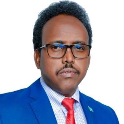 Macaash10's tweet photo. Fadlan nagala soo qeybgal caawo falanqeyntan 

https://t.co/qNv5TnAXpK

@JustAwHirsi https://t.co/pGhYqC2iTl