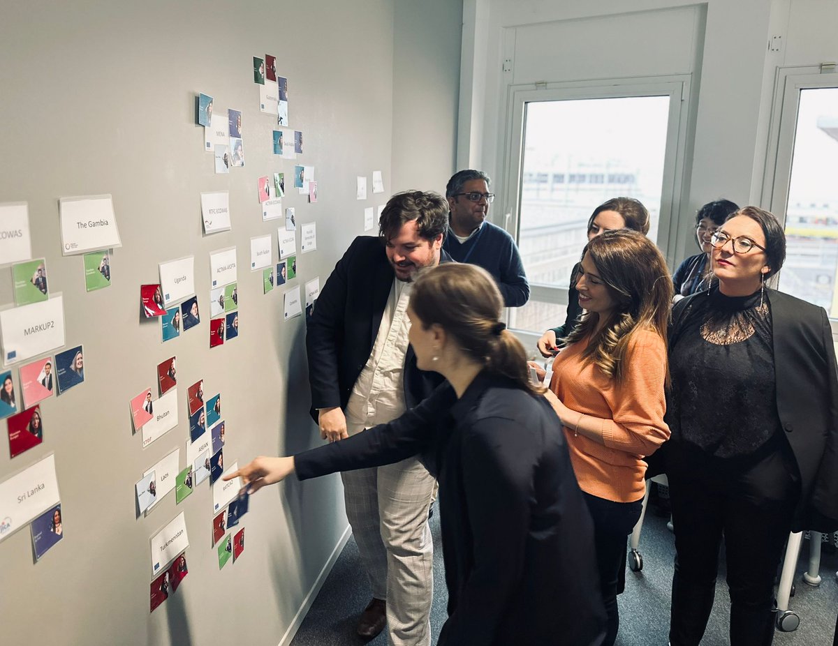 facilitatetrade's tweet image. 🌟 𝐍𝐞𝐰 𝐲𝐞𝐚𝐫, 𝐟𝐫𝐞𝐬𝐡 𝐬𝐭𝐚𝐫𝐭 𝐰𝐢𝐭𝐡 1𝐬𝐭 𝐭𝐞𝐚𝐦 𝐫𝐞𝐭𝐫𝐞𝐚𝐭!🚀

🌍From discussions on simpler processes for #ecommerce to promoting #green borders &amp;amp; #digitaltrade, we look forward to a year of impact and innovation!💡🎉

#TradeFacilitation #ThisWeekAtITC