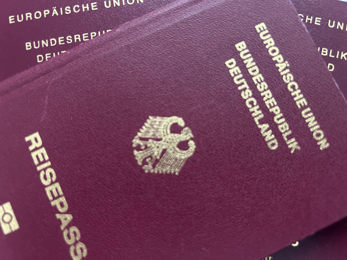 🇩🇪Mit der beschlossenen „Express-Einbürgerung“ wertet die #Ampel #Bundesregierung unsere deutsche #Staatsbürgerschaft ab und macht sie letztendlich zur Ramsch-Ware. Die #Staatsangehörigkeit ist aber ein Bekenntnis zu unserer Kultur, unserer Geschichte und dem Rechtssystem.