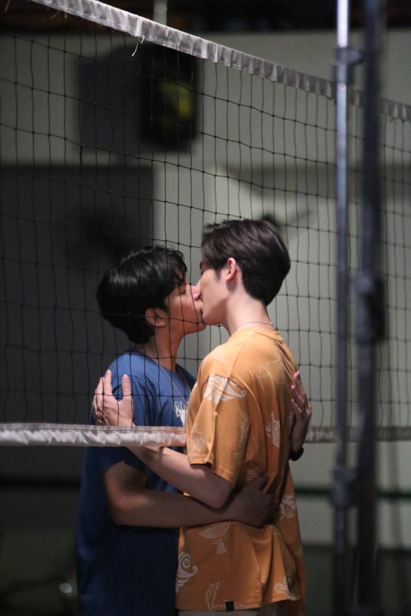 Jackky1106's tweet photo. เขาจูบอีกแล้ว

#TwinstheseriesFinalEP https://t.co/FEj7BJDPCX
