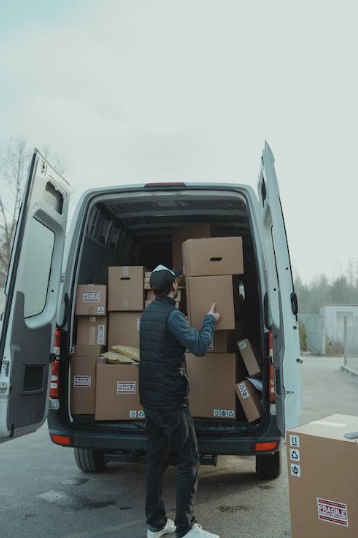 CanadianBPB's tweet image. The Fast and The Courteous Courier / Driver Service! 
We live up to our name, providing fast and dependable transportation solutions. Your time is valuable, and we make it our mission to get you where you need to be promptly. #DriverService #CourierService canadianbusinessphonebook.com/on/The_Fast_an…