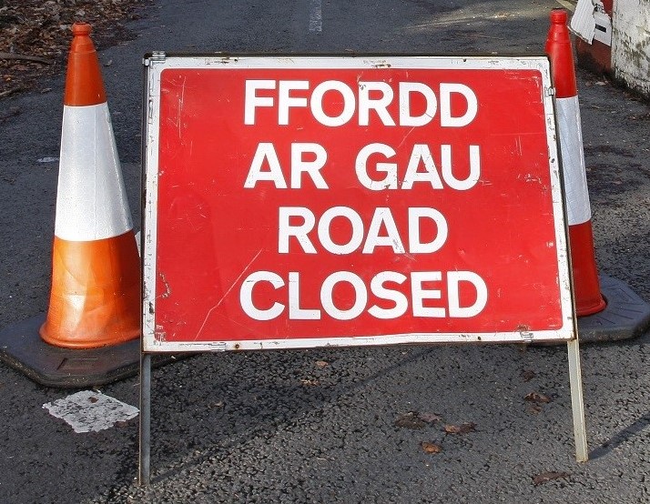 Emergency road closures will be in place tomorrow (20 January) from 11am to 2pm.

This is necessary for public safety due to a march that is taking place. (1/3)