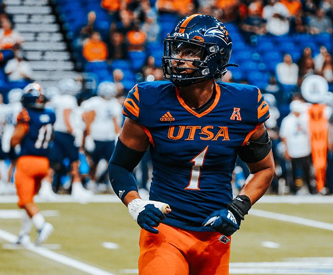 Davion King (@davionk3104) on Twitter photo Blessed to have receive my first D1 offer from UTSA! <a href="/UTSAFTBL/">UTSA Football 🏈</a> <a href="/KurtTraylor/">Coach Kurt Traylor</a> <a href="/CoachGrigz/">Daniel Grigsby</a> <a href="/sfacat/">Coach Edwards</a> <a href="/GilmerBuckeyeFB/">GilmerBuckeyeFB</a> <a href="/JAParrish36/">Coach Parrish</a> Blessed to have receive my first D1 offer from UTSA! <a href="/UTSAFTBL/">UTSA Football 🏈</a> <a href="/KurtTraylor/">Coach Kurt Traylor</a> <a href="/CoachGrigz/">Daniel Grigsby</a> <a href="/sfacat/">Coach Edwards</a> <a href="/GilmerBuckeyeFB/">GilmerBuckeyeFB</a> <a href="/JAParrish36/">Coach Parrish</a>