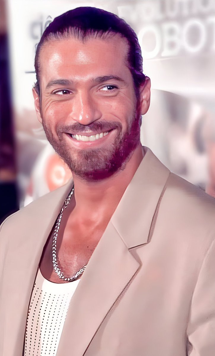 #CanYaman ☀️