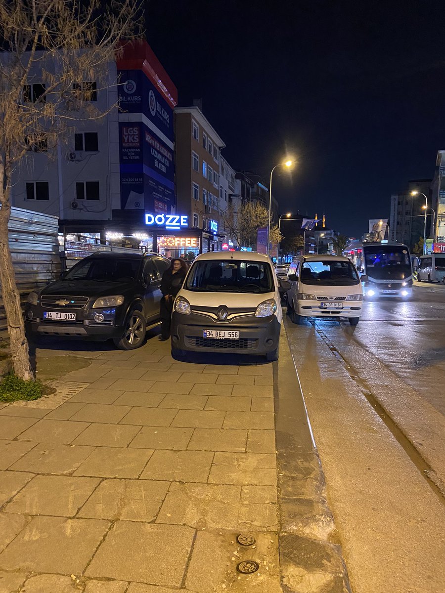 flamingostt's tweet photo. @MaltepeBelTr  fatih caddesi, safranbolu fırın karşısında yaya yolu işgal edilmiştir. @istanbul_EGM  @TC_icisleri https://t.co/pEDyVSYi3F