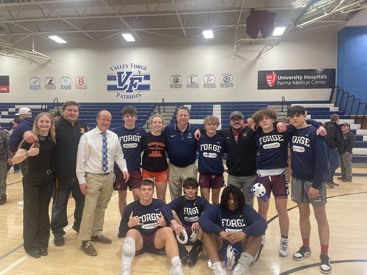 ParmaWrestling's tweet photo. Last night it was the battle of the PCSD wrestling teams. This picture is of all of the Coaches & Athletes that got split from Parma Senior High between Normandy and Valley Forge. These bonds will last forever.
#RedmenStrong https://t.co/FucJPksNaa