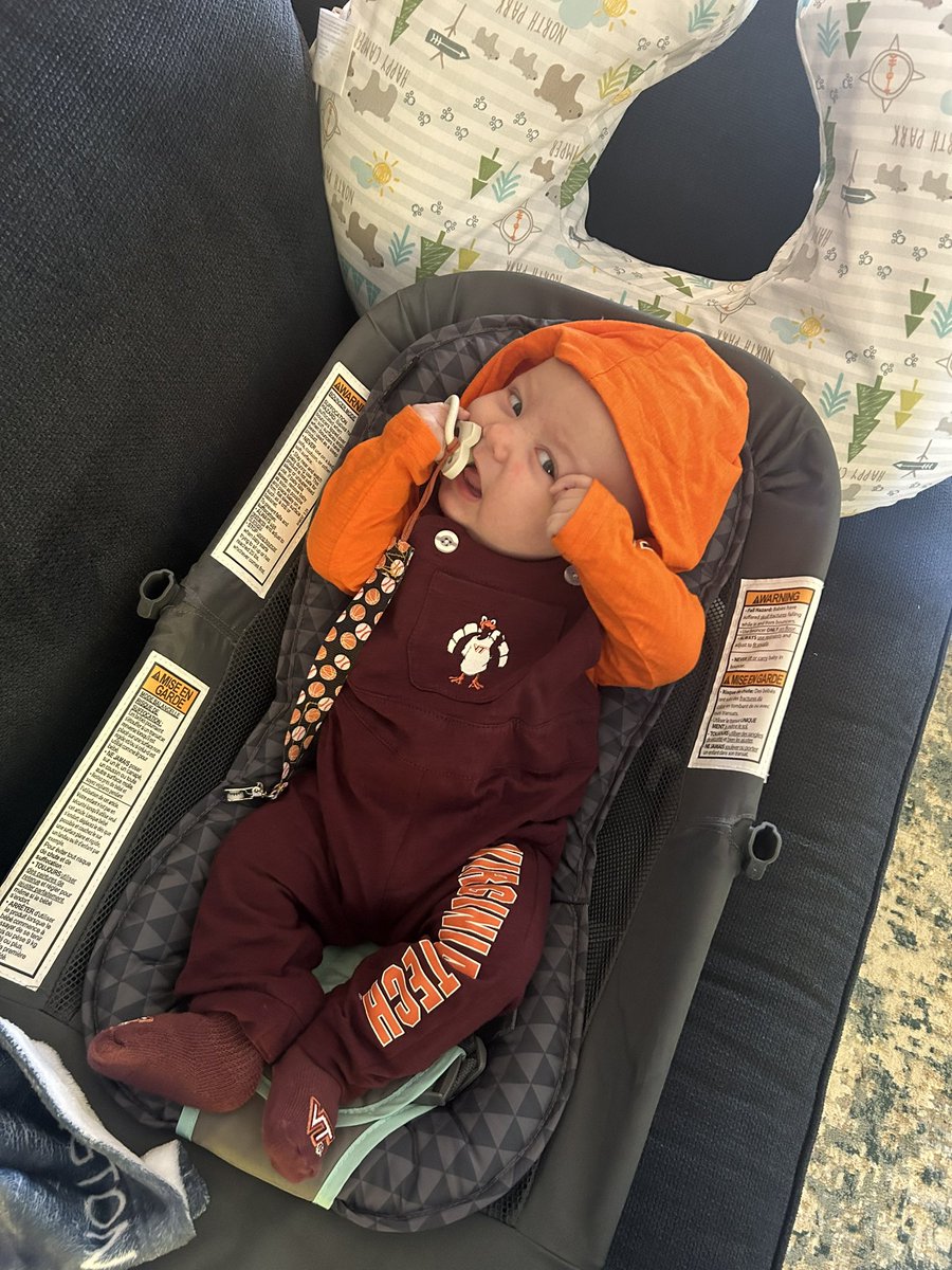 CoachRobGW's tweet image. Love snow days home with Mr. Mister

We are ready for @VTCoachSzefc @CoachPryVT and @CoachMKYoung to make their recruiting visits

#gomitt #gous #gohokies