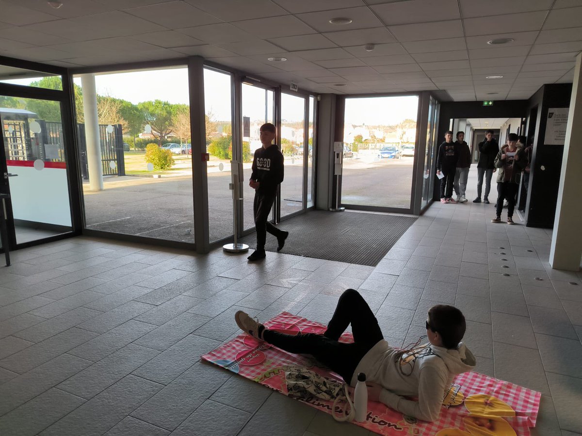 Lycée Jean Baylet tweet media