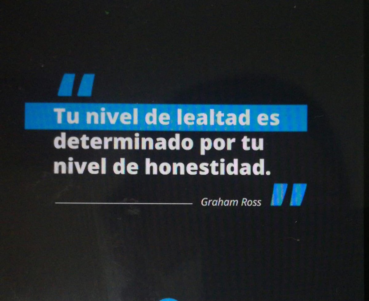 Cuando la batalla se recrudece, se prueba la lealtad del soldado #LealYReal somos 
#EquipoADMM por qué seguimos con fuerza .