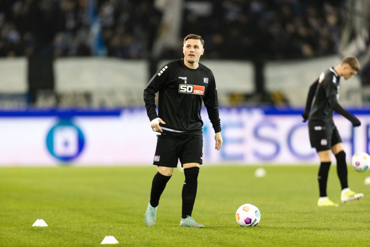 VfL_1899's tweet image. Warm-Up. ❄️

#vfl1899 #KSCOSN