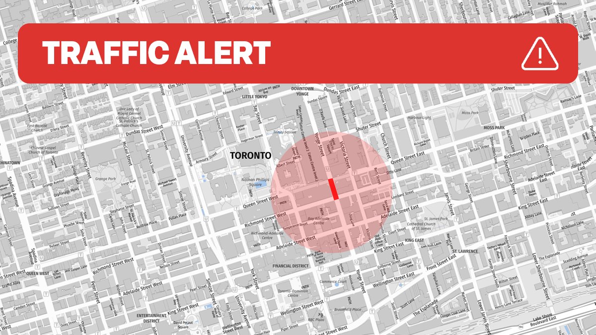 #TrafficAlertTO Yonge Street between Queen and Richmond Streets will be fully closed from 10 p.m. today until 5 a.m. on Monday for a crane hoist. Cycling and pedestrian traffic, local access, and loading areas will be maintained. toronto.ca/RoadRestrictio…