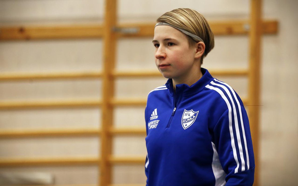 NA har gjort ett fint reportage om vår egen Emilia Jägestedt Widstrand. Läs gärna 😊 

👉 na.se/2024-01-19/yng…

⚪️🔵

#kumla #kumlafamiljen #framtidenärblåvit

Foto: Hugo Levinsson (NA)