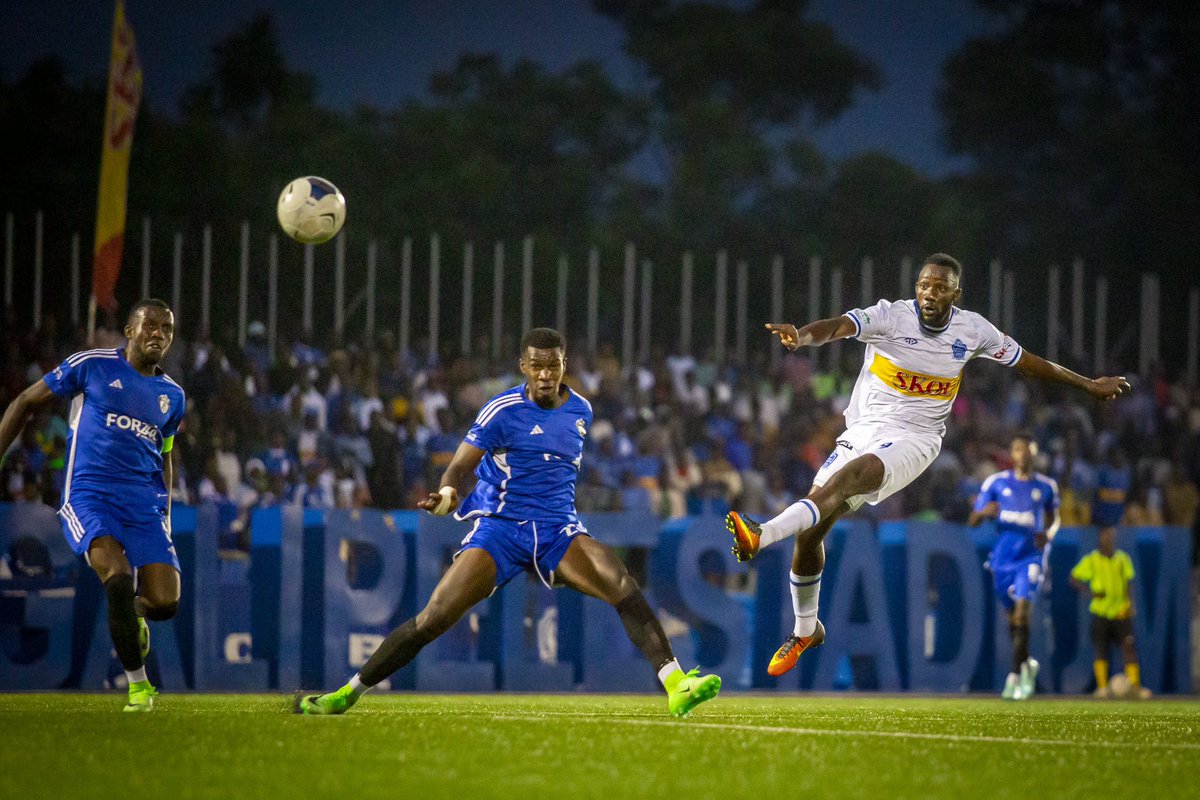rayon_sports's tweet photo. #PNL #RAYGO #FridayParty

50’ 

Charles Bbaale attempted to net the second goal of the game, but luck was not in his favor.

Rayon Sports 1-0 Gorilla FC

#Gikundiro https://t.co/pk8Wg0DNXT
