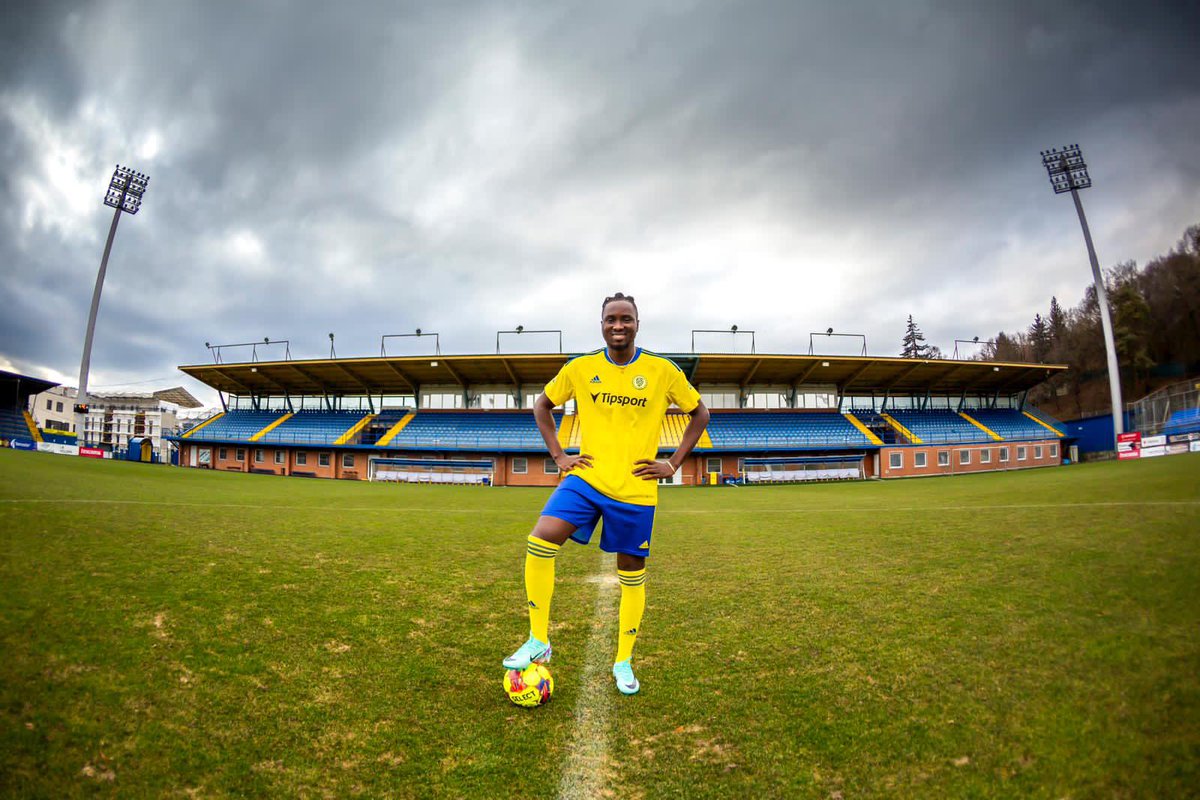 Cletusnombil19's tweet photo. Excited to be here..Ready to give it my all and make an impact. Let’s go! 💛💙
 
@fc_zlin 💛💙

#MovedByFaith
#MoreMagic
#CN19
#TheLordIsMighty https://t.co/TXozggTION