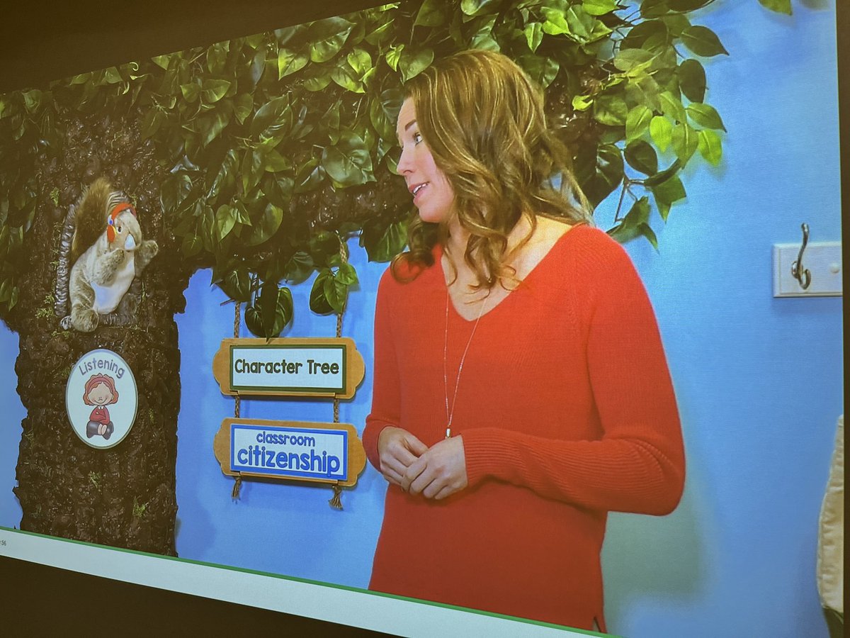 SchoolCounslor's tweet photo. Lessons today on Respectful Listening. We listen to others using our whole body. @MoundMustangs https://t.co/SUhVMRFR8E