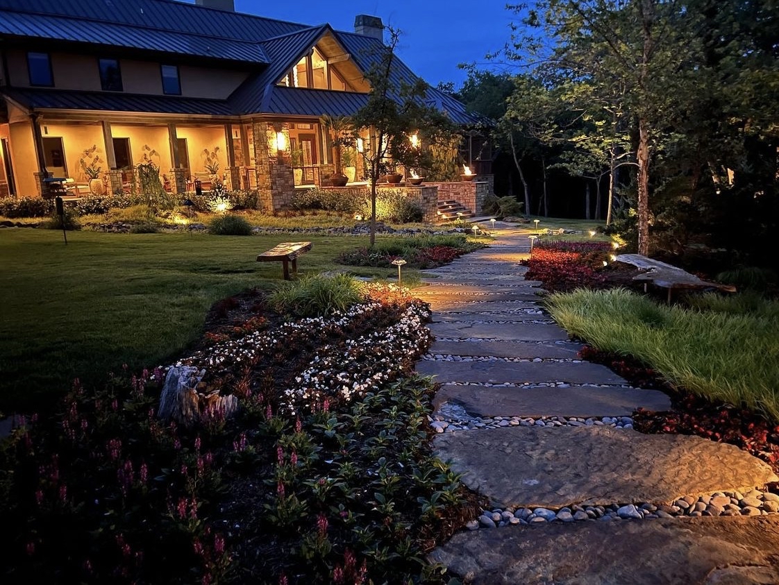 Hey, let's revamp your landscape for 2024! 
Our Caviness team is here to help. We can take care of everything from designing to installing your landscape, hardscape, lighting, pools, &amp; water features.
#swimmingpools #landscaping #outdoordesign #swimmingpool #resortstylepool