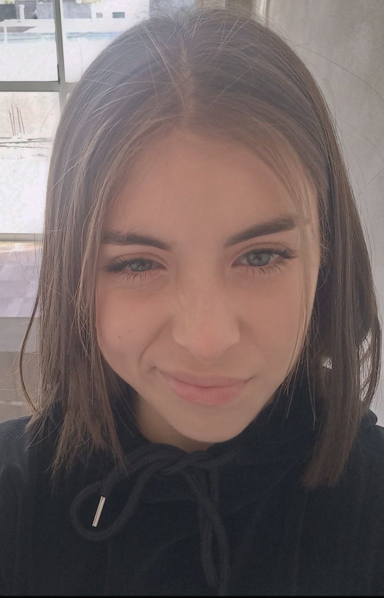maluubll's tweet photo. Si fuera famosa. Que foto se pondrían de icon?😜😜 https://t.co/fJtwOfYaIr
