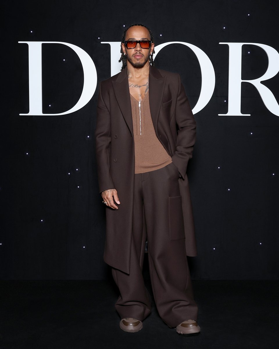 Welcome to our #StarsinDior coverage from the recently-ended #DiorWinter24 by Kim Jones show on.dior.com/menwinter2024-… in Paris. F1 driver @LewisHamilton gets things underway with a runway-ready look from the new collection.